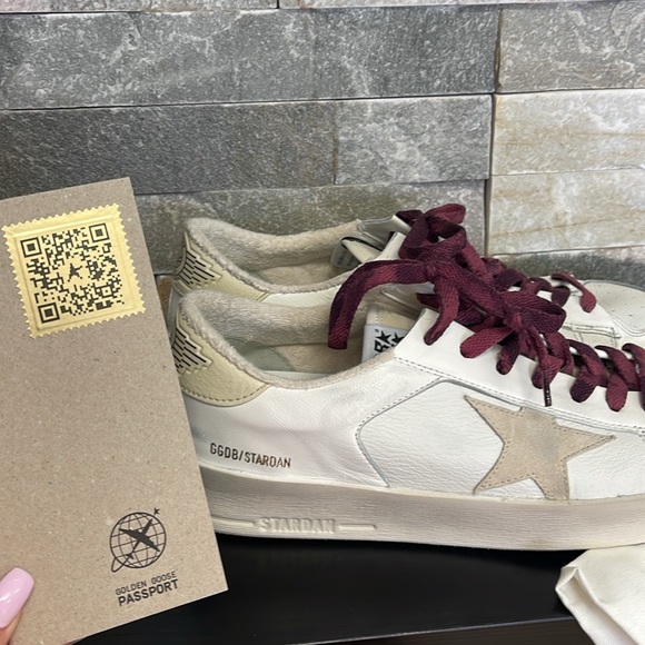 Golden Goose Men's Stardan Sneaker - Picture 11 of 12